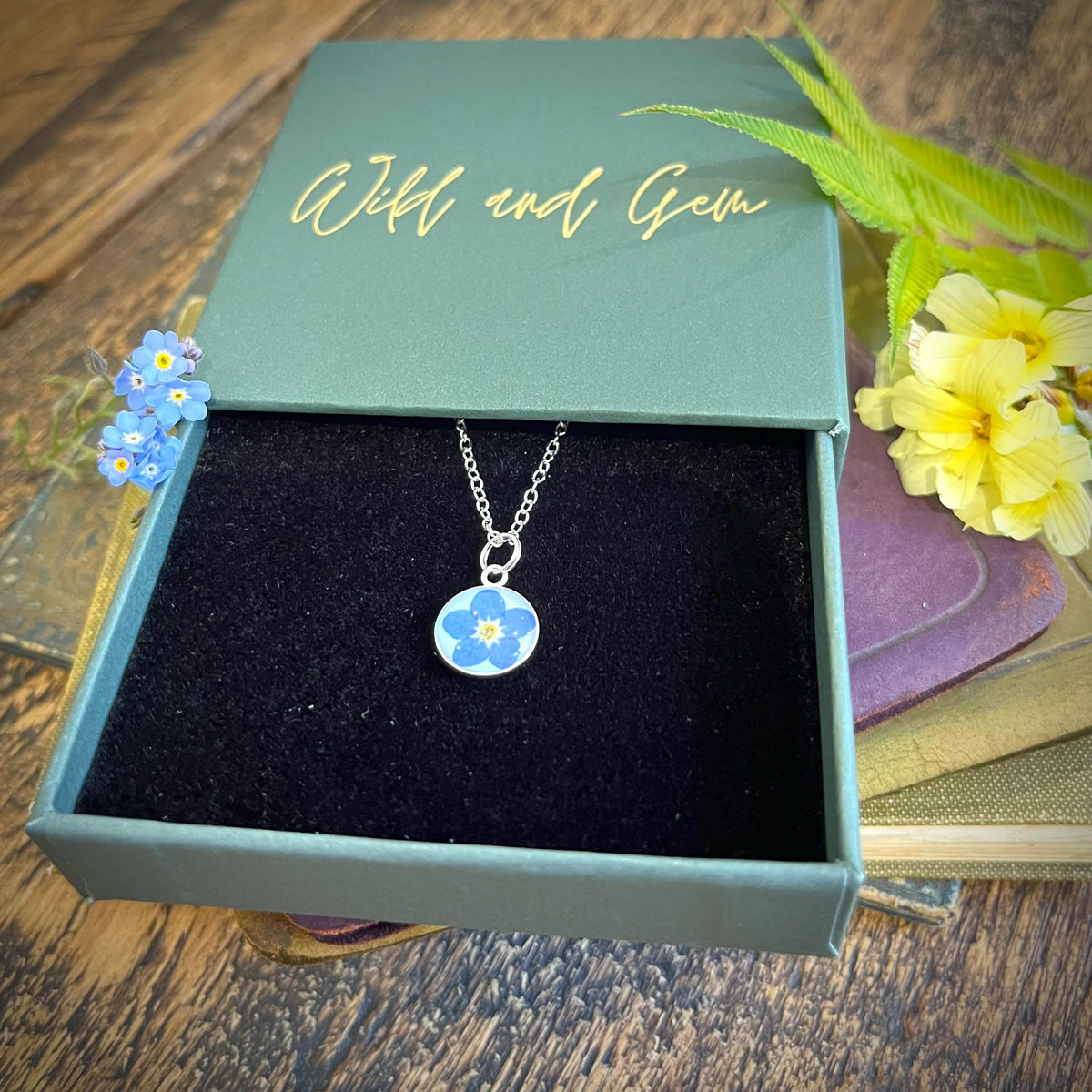 Forget me not necklace