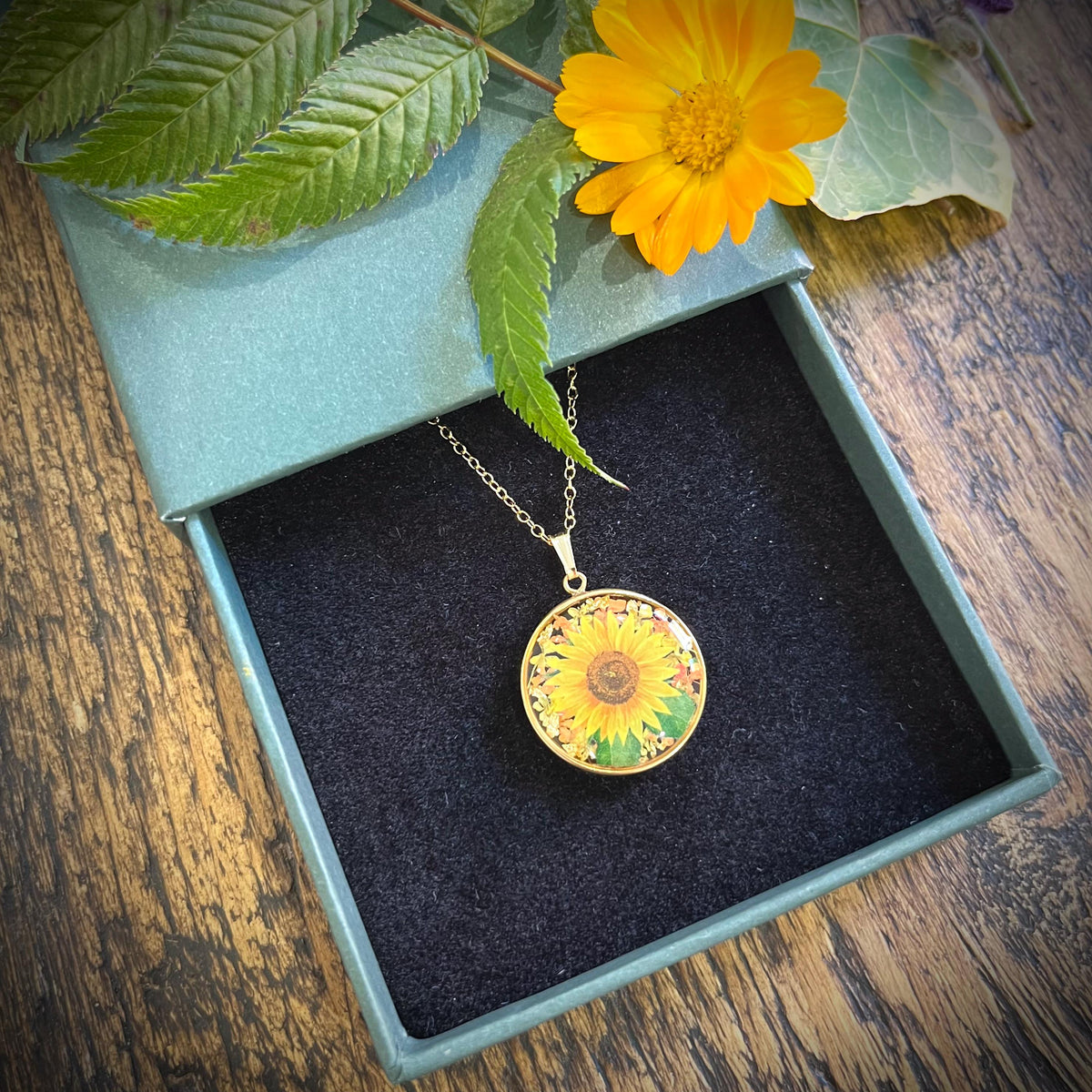 Gold sunflower necklace