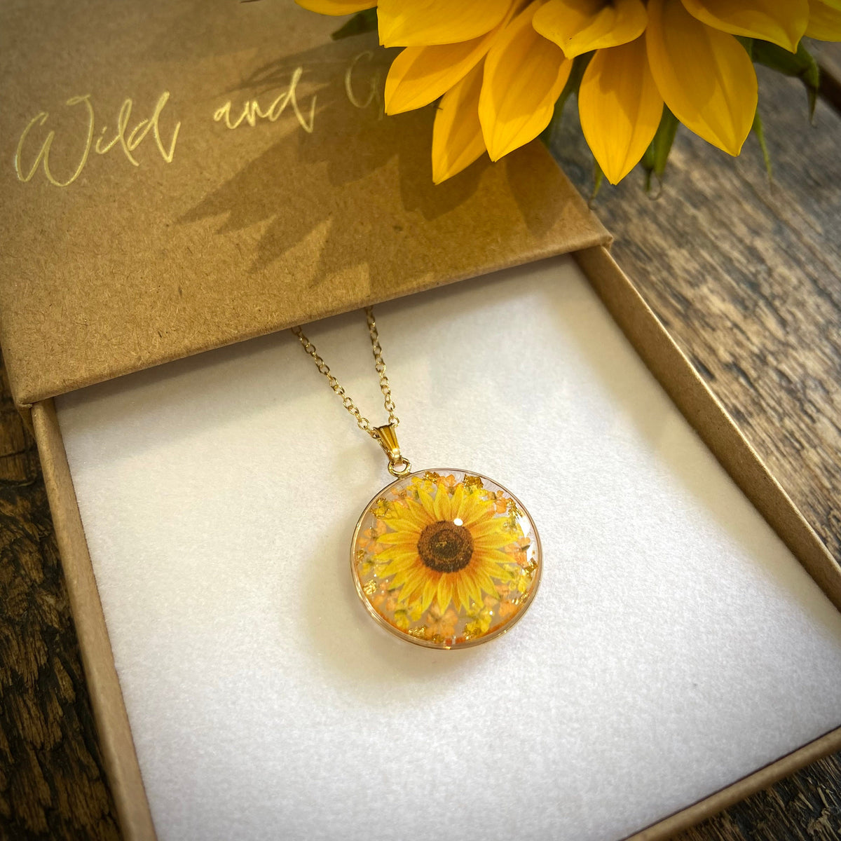 Gold full sunflower necklace