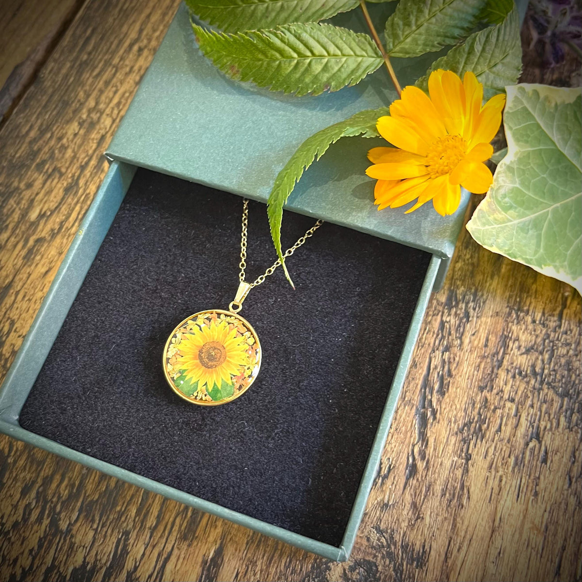 Gold sunflower necklace