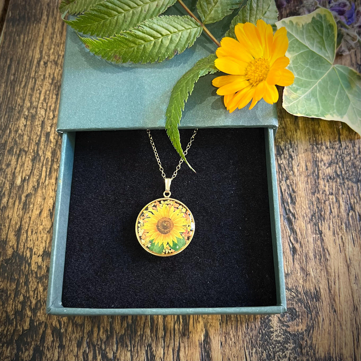 Gold sunflower necklace
