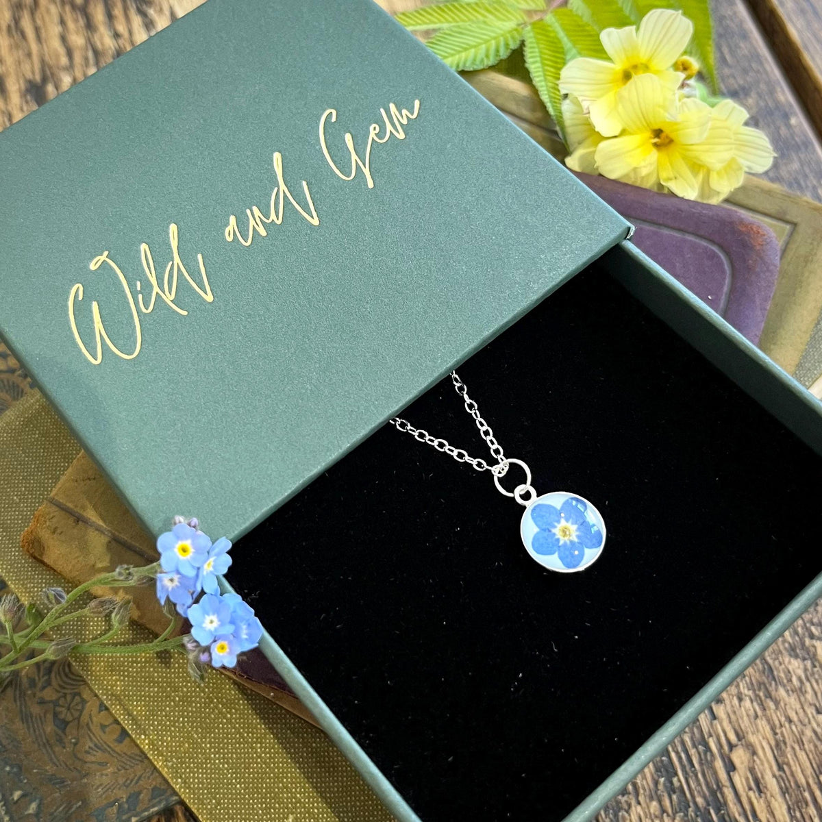 Forget me not necklace