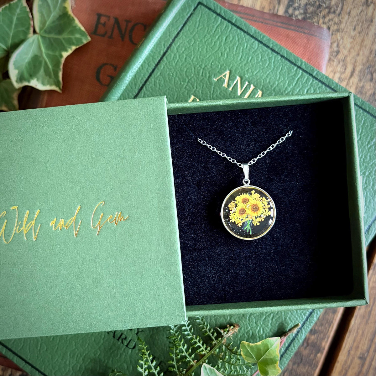 Sunflower bouquet necklace