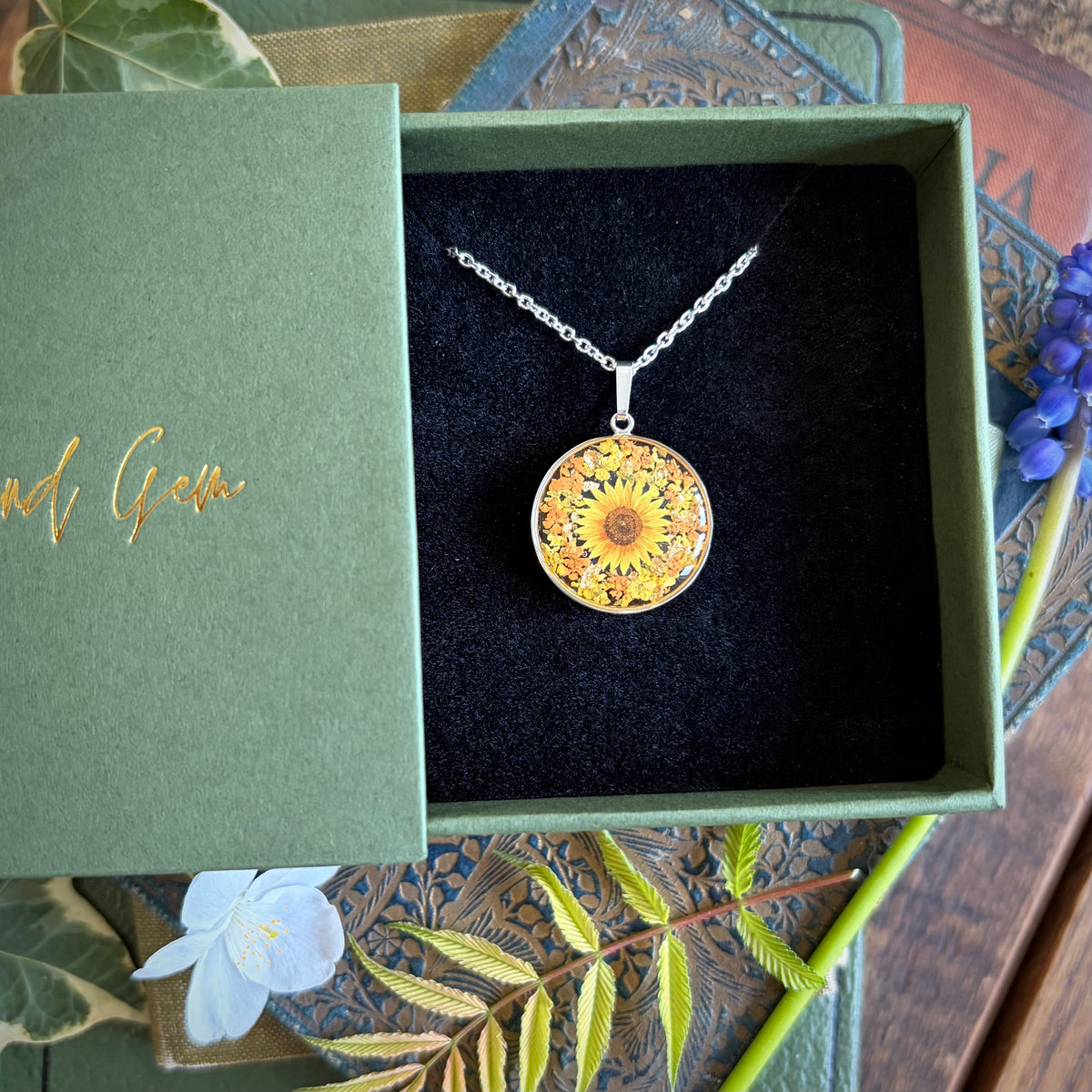 Silver sunflower necklace