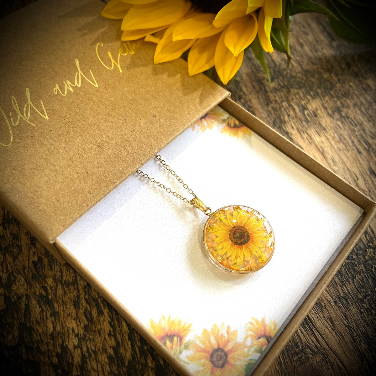 Gold full sunflower necklace