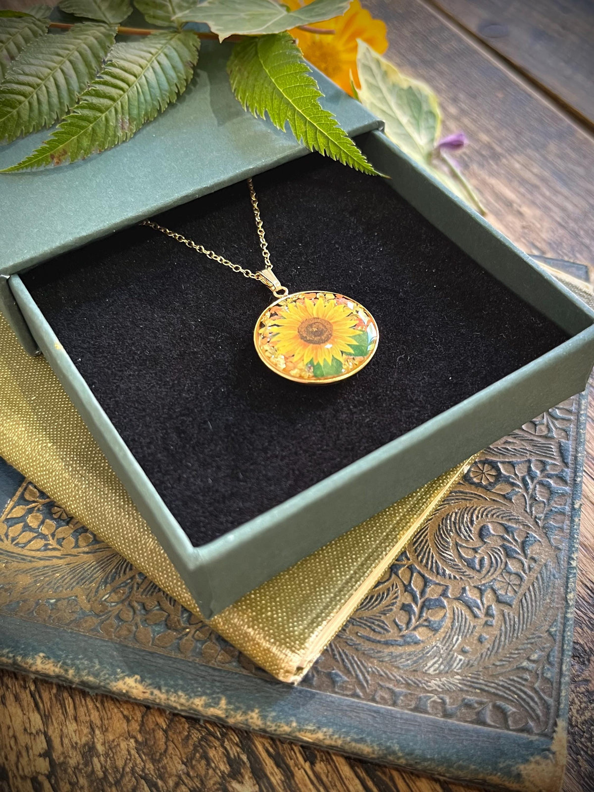 Gold sunflower necklace