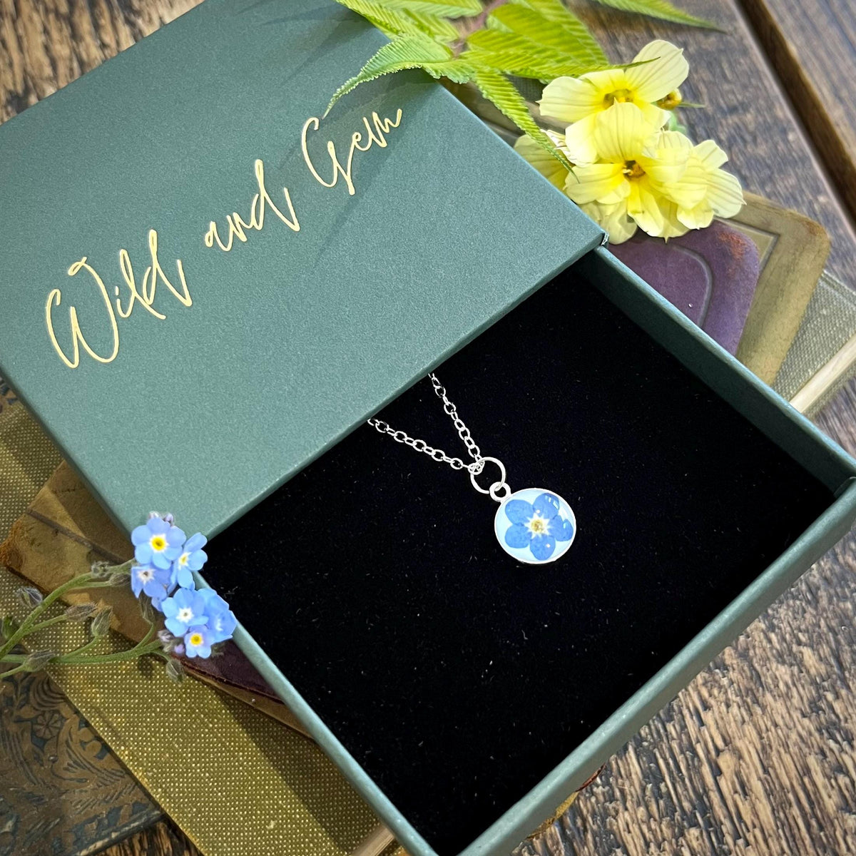 Forget me not necklace