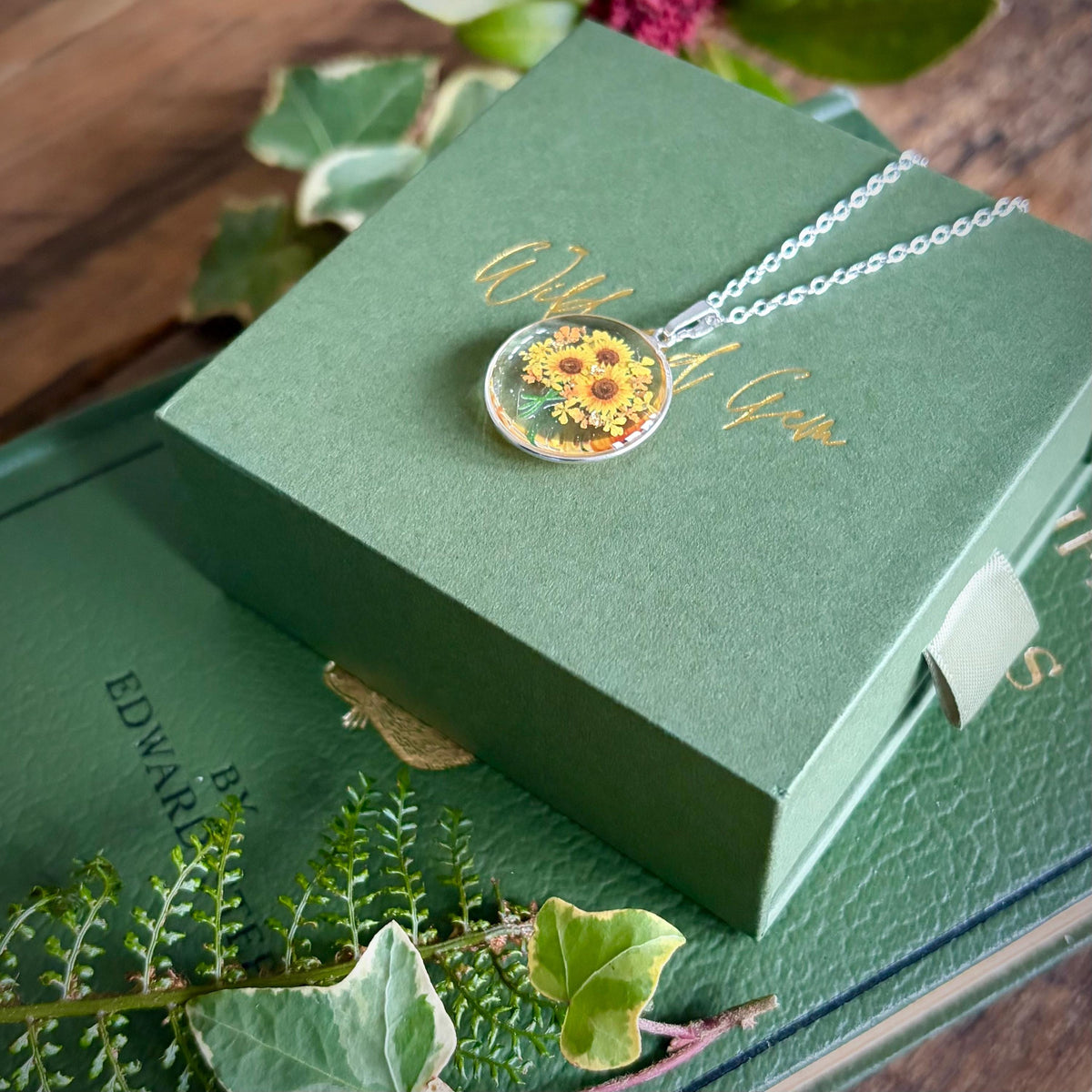 Sunflower bouquet necklace