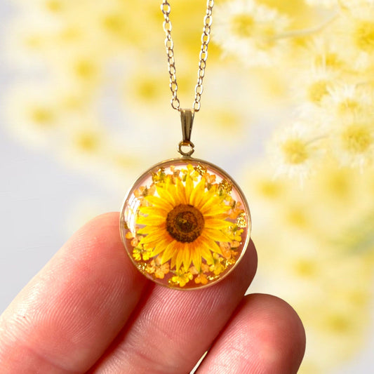 Gold full sunflower necklace