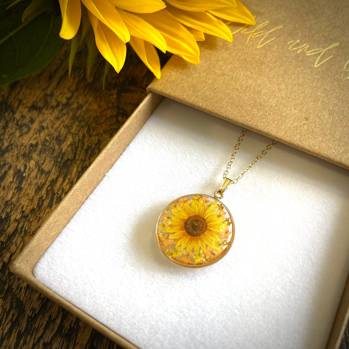 Gold full sunflower necklace